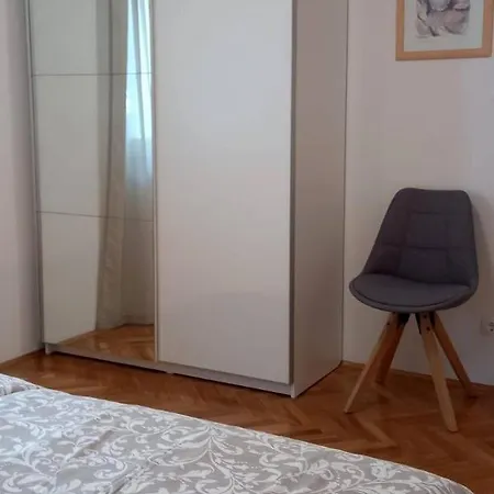 2594b Appartement Podgora (Split-Dalmatia)