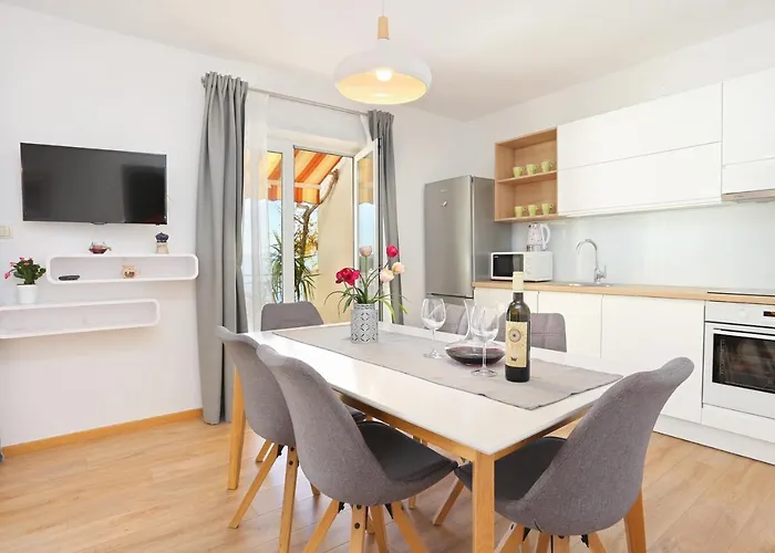 2594b Apartman