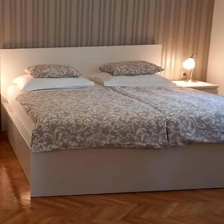 2594b * Podgora (Split-Dalmatia)