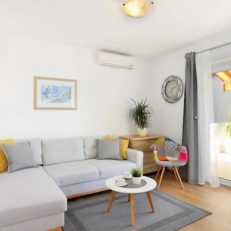 2594b Podgora (Split-Dalmatia)