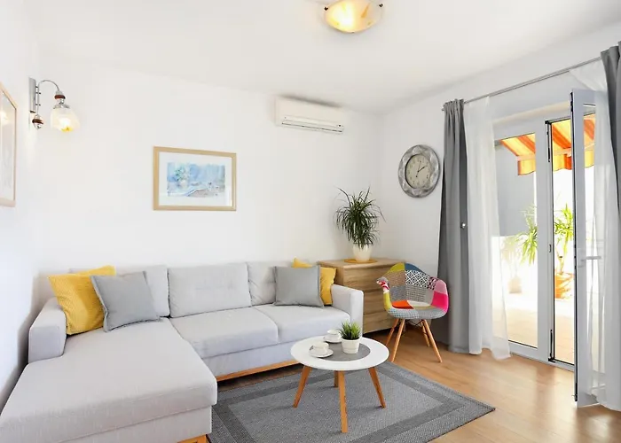 2594b Podgora (Split-Dalmatia)